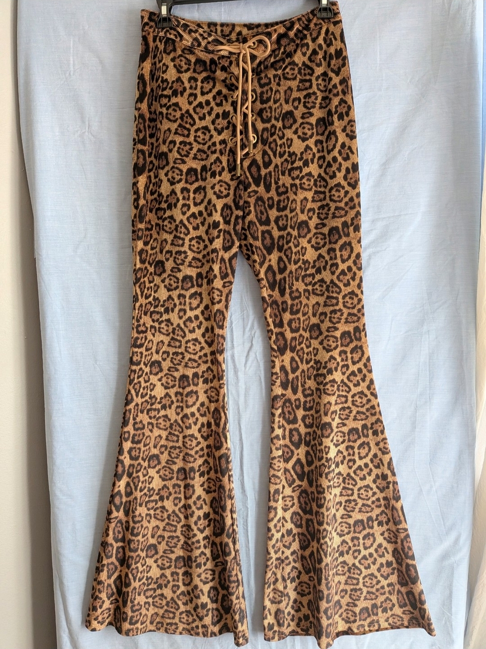 PRINCESS POLLY LEOPARD TIE UP BELL BOTTOM PANTS SIZE 8 LIKE NEW